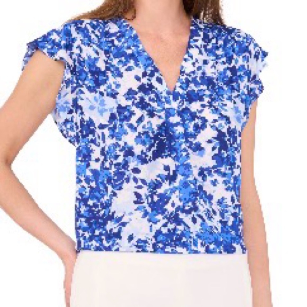 Chaus Women's blue and white flower Flutter Sleeve Blouse